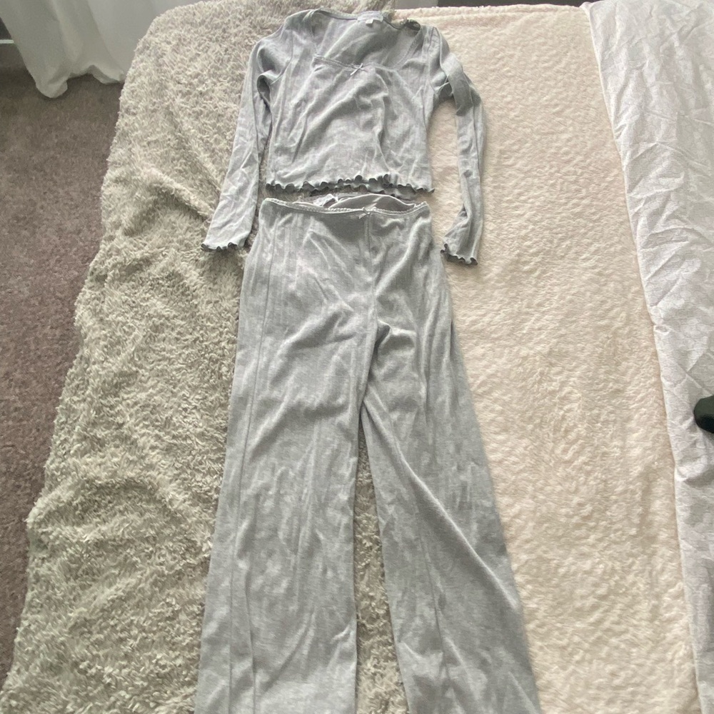 Women's Light Gray Ribbed Knit Lounge Pants & Top Set